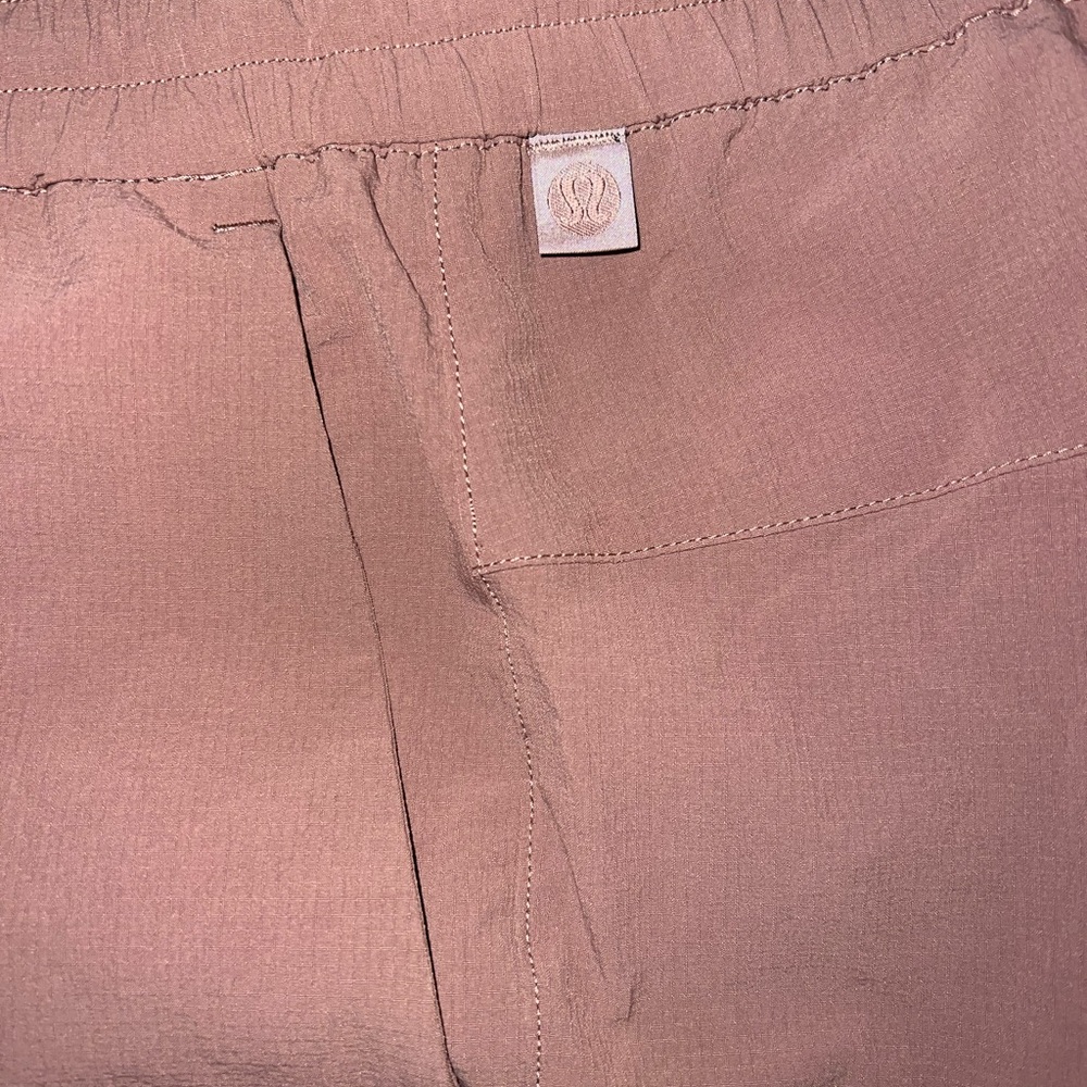 lululemon athletica Men's Rust Shorts - Picture 5 of 7